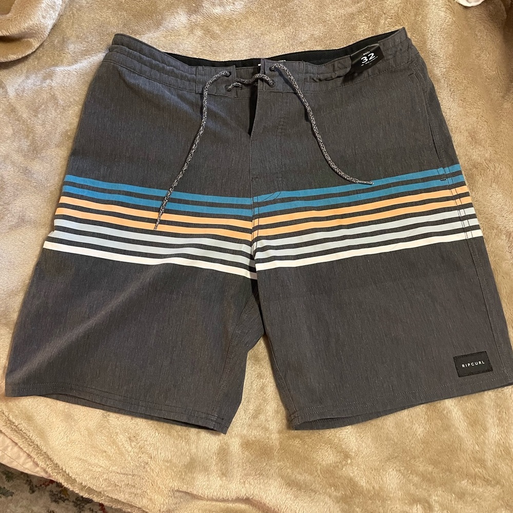 Men’s Rip Curl 19” Boardshorts size 32